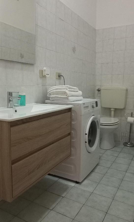 Ripa Grande Apartment Феррара Экстерьер фото